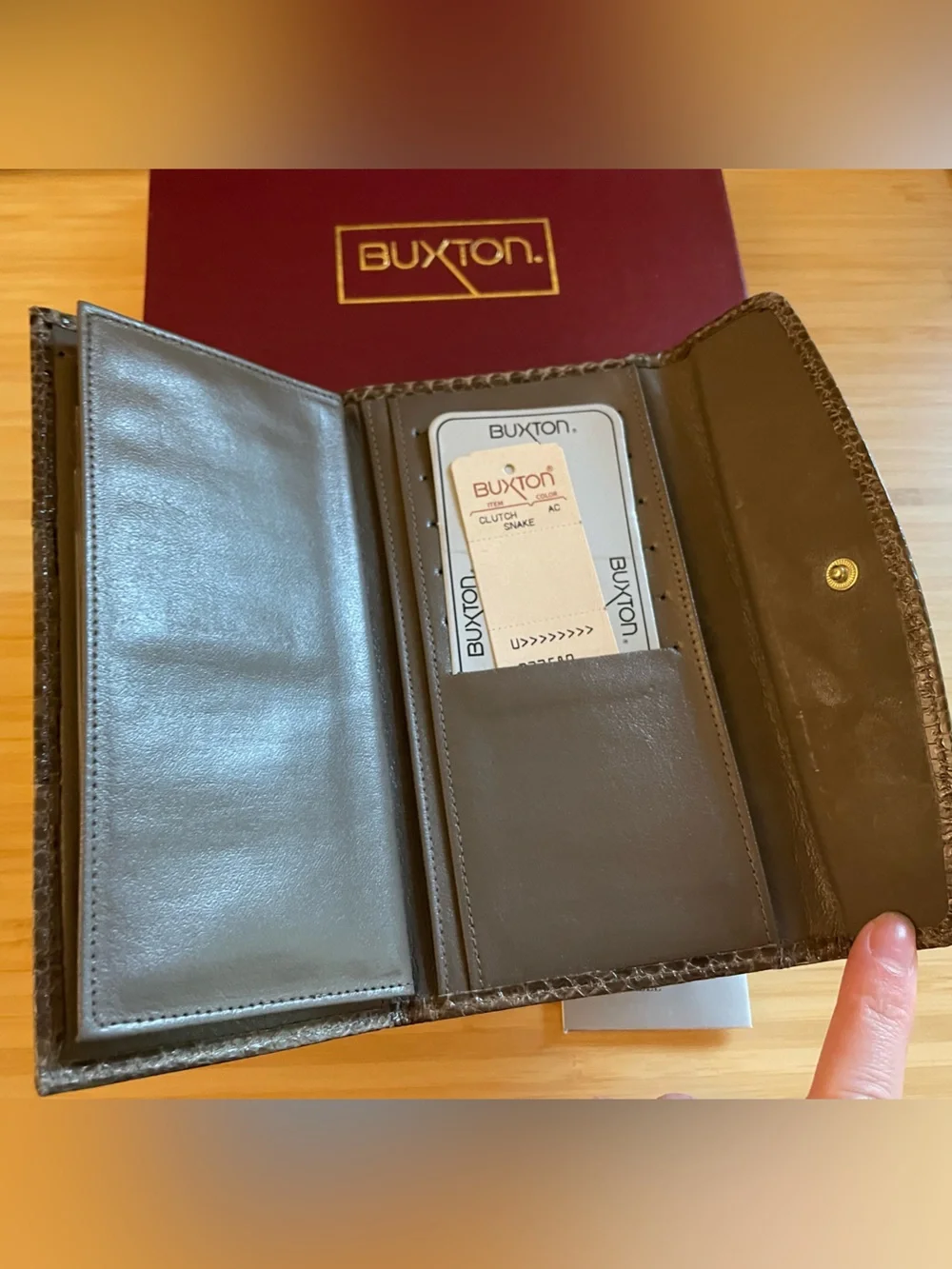 NWT Buxton Genuine Snake Skin 70s Clutch Wallet Organizer